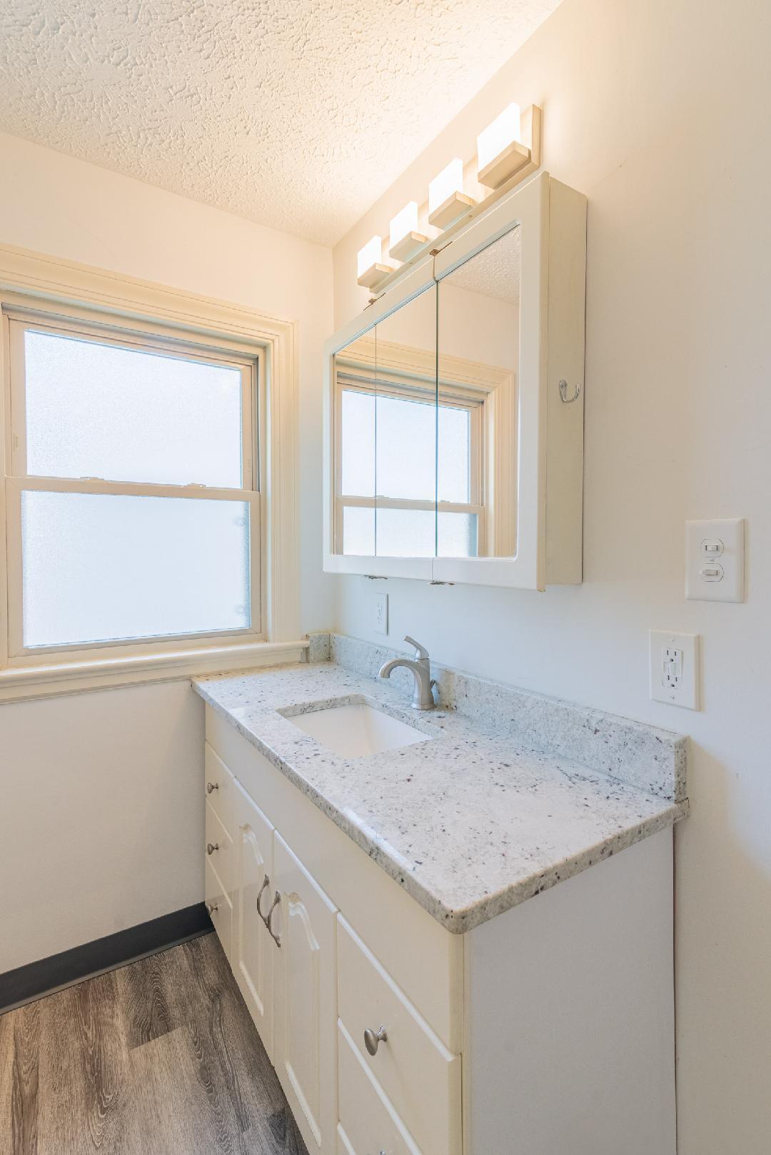 Building Photo - 732 E Mithoff St