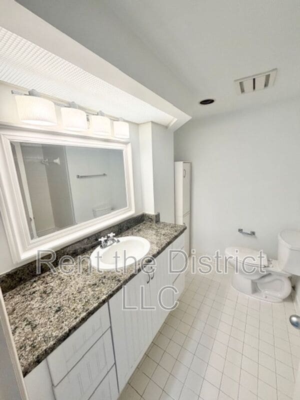 Building Photo - 2725 Connecticut Ave NW