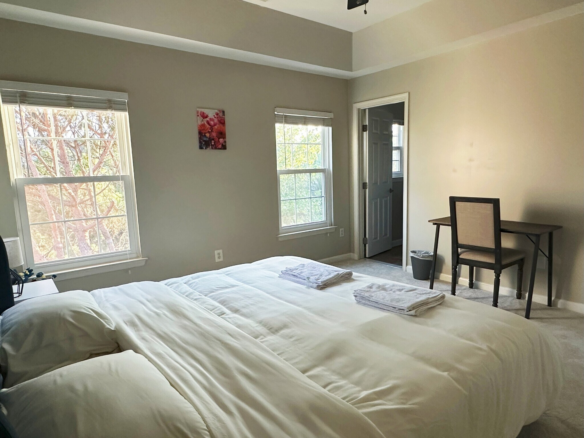 Building Photo - 45537 Lake Haven Ter