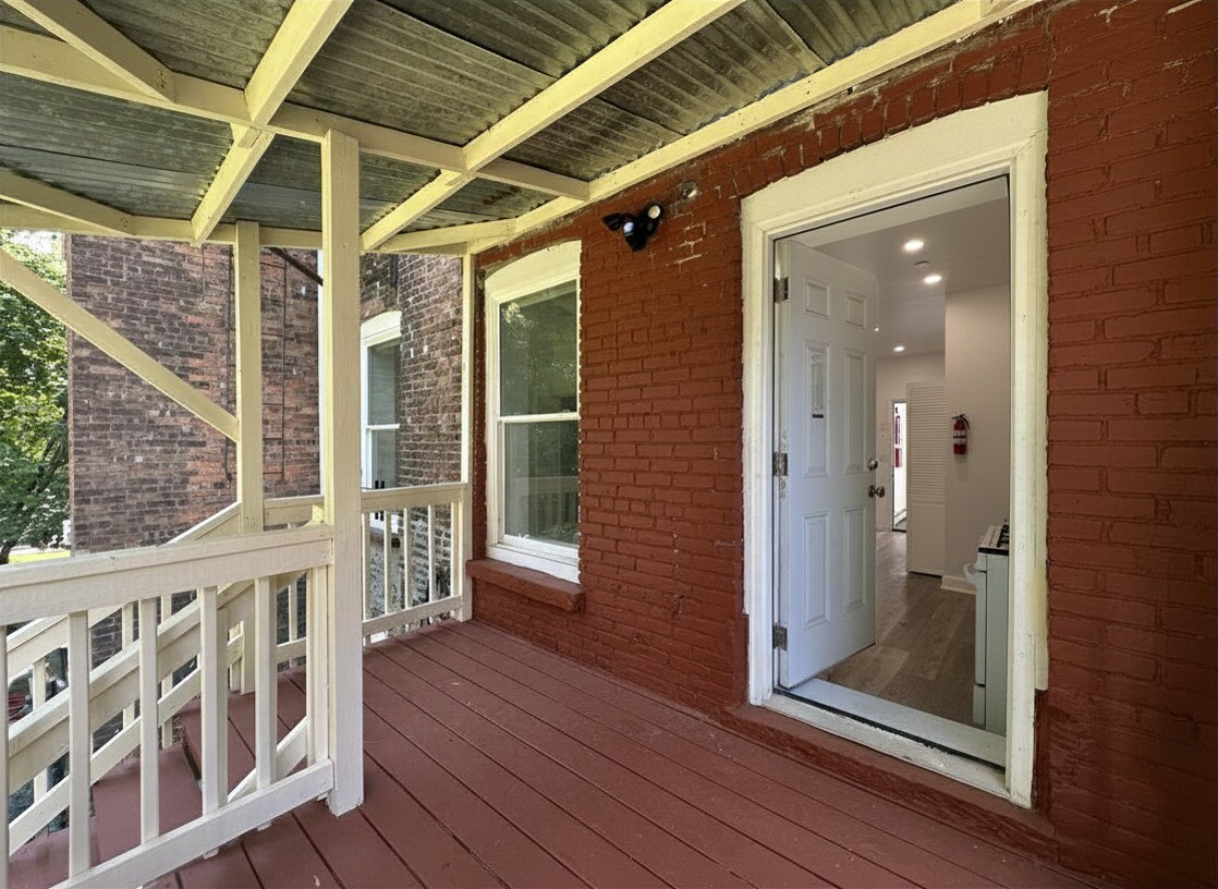 Building Photo - 44 Farrington St