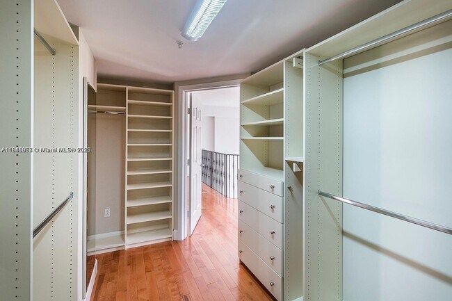 Building Photo - 55 Merrick Way