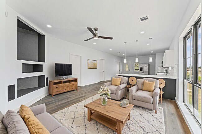 Building Photo - 365 Rd 5605