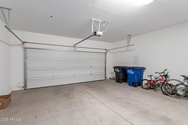 Building Photo - 1685 S Wallrade Ln