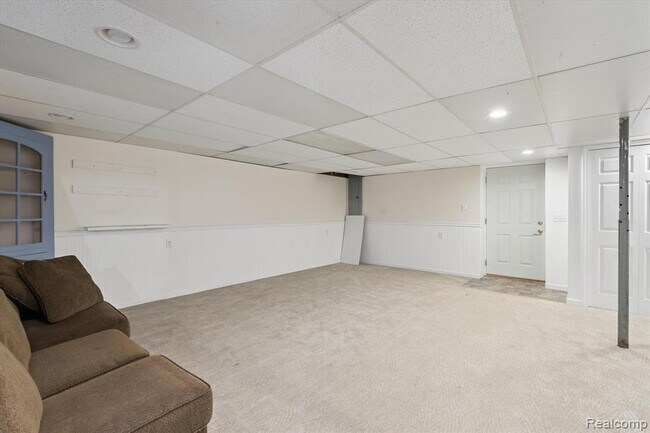 Building Photo - 2860 E Coon Lake Rd