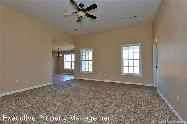 Building Photo - 3 br, 2 bath House - 212 Sun Valley Ct