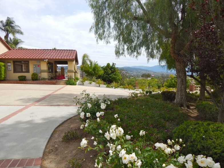 Building Photo - 38580 Ganson Pl