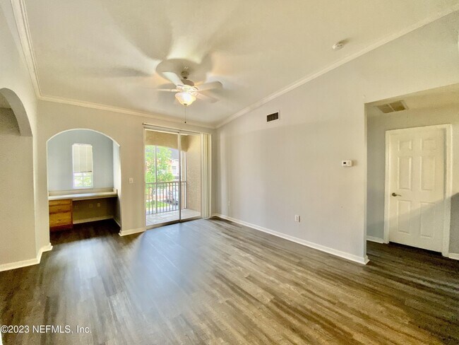 Building Photo - 10075 Gate Pkwy