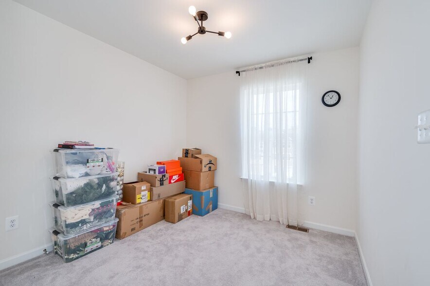 Building Photo - 64 Tate Manor Dr