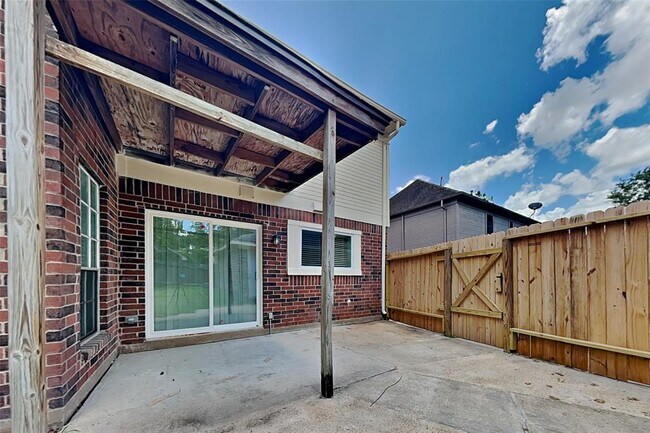 Building Photo - 4106 King Cotton Ln