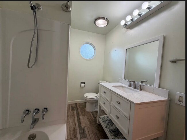 Building Photo - Dormont One-Level Ranch-2 bedrooms/2 bathrooms