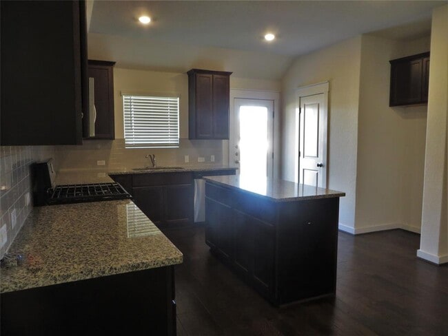 Building Photo - 217 Gidran Trail