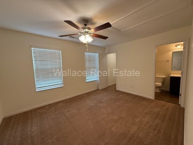 Building Photo - WEST KNOX CEDAR BLUFF AREA 2 BEDROOM 2.5 BATH TOWNHOUSE