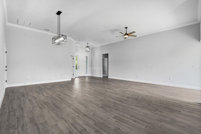 Building Photo - 2651 Quentin Ave SE