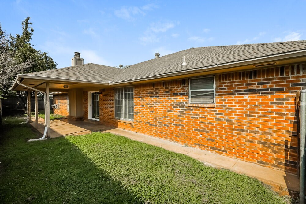 Building Photo - 10616 Basswood Canyon Rd