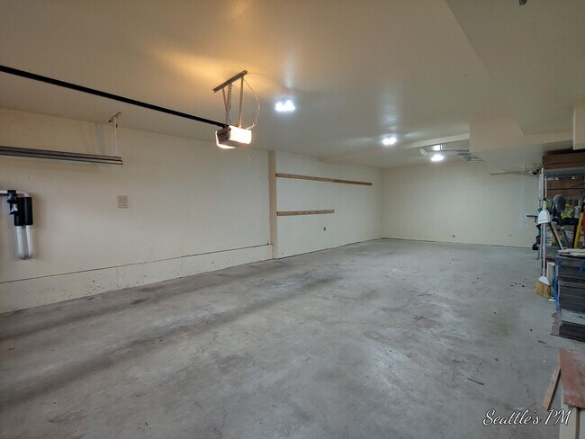Building Photo - 13116 84th Ave S