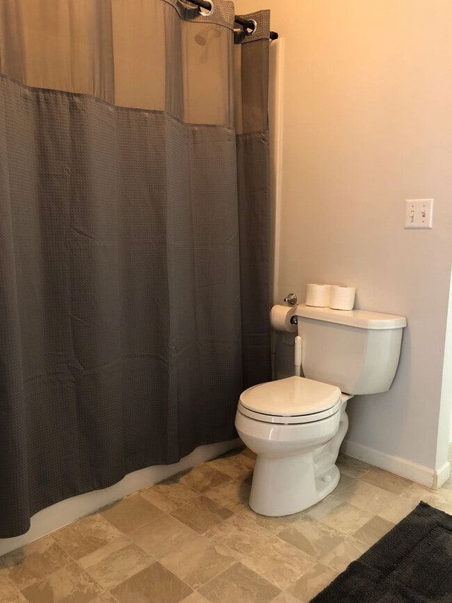 Building Photo - Rochester Executive Home