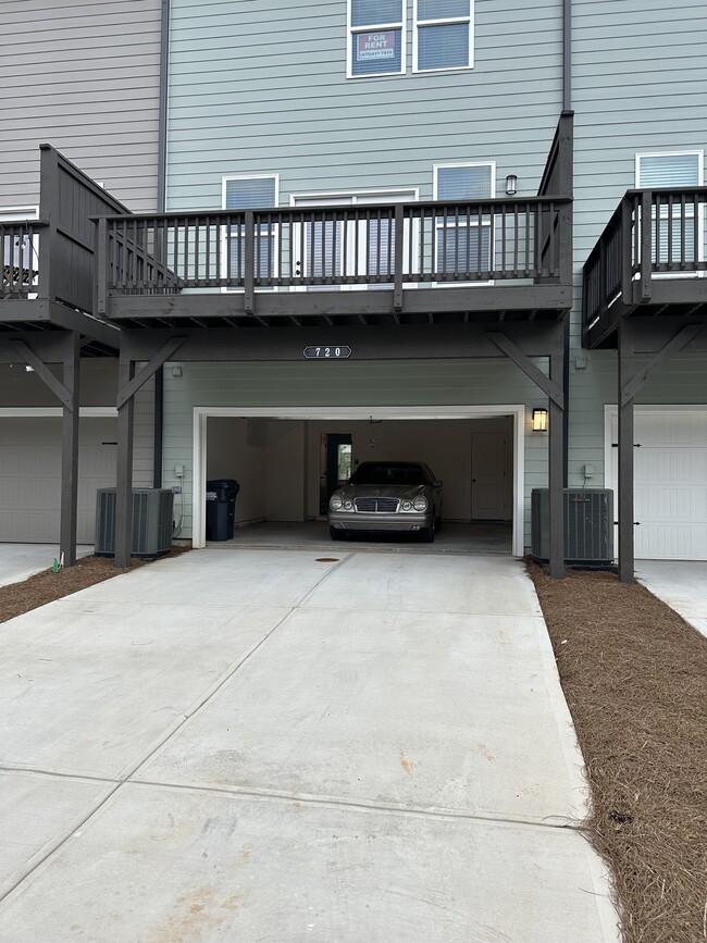 Building Photo - 720 Payton Ln