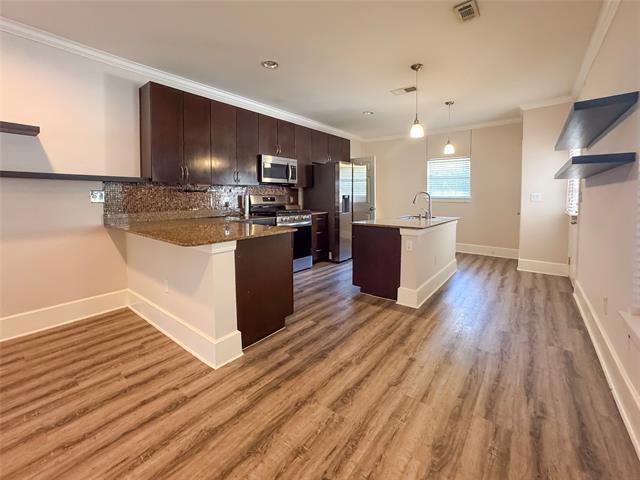 Building Photo - 4227 Delano Pl