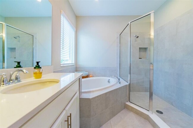 Building Photo - 34087 Astoria Cir