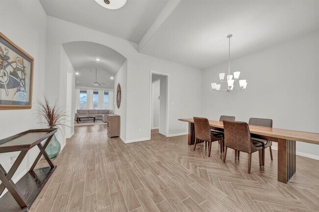 Building Photo - 23619 Greenwood Springs Pl