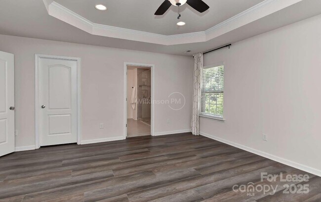 Building Photo - 3161 Hartson Pointe Dr