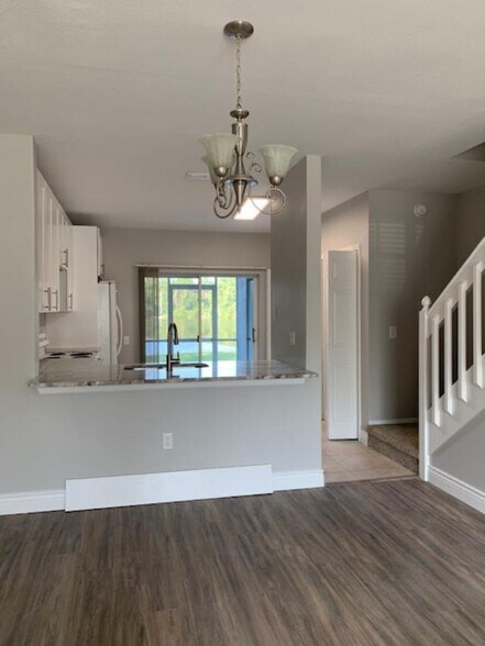 Primary Photo - 12350 Berkeley Square Dr