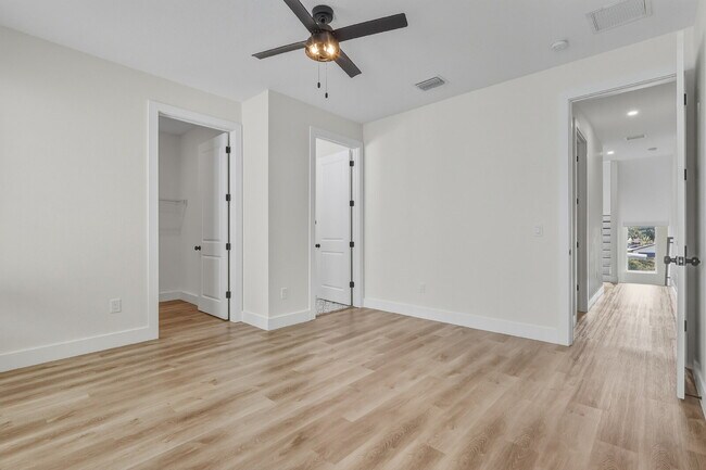 Building Photo - Luxurious 3 Bedroom Condo with Spacious Layout and Prime Location in Tampa, FL!