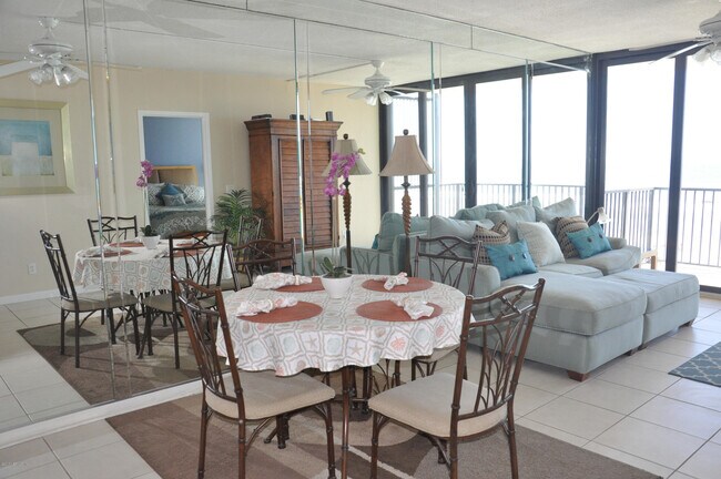 Building Photo - 601 1st St