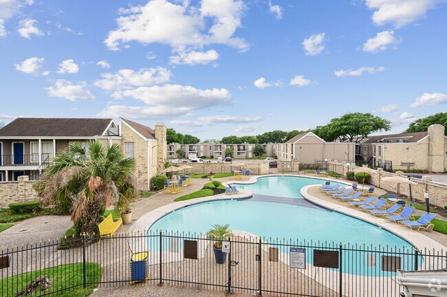 Building Photo - The Terrace at Sam Houston