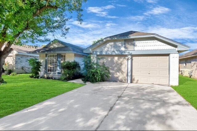 Building Photo - 15938 Mission Village Dr