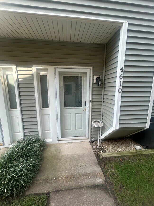 Building Photo - 4610 Islander Ct