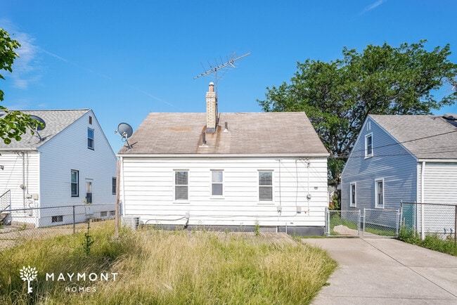 Building Photo - 5235 W 50th St