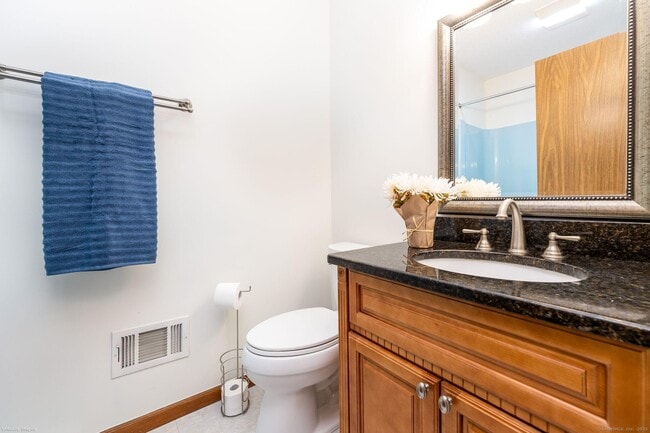 Building Photo - 665 Churchill Dr