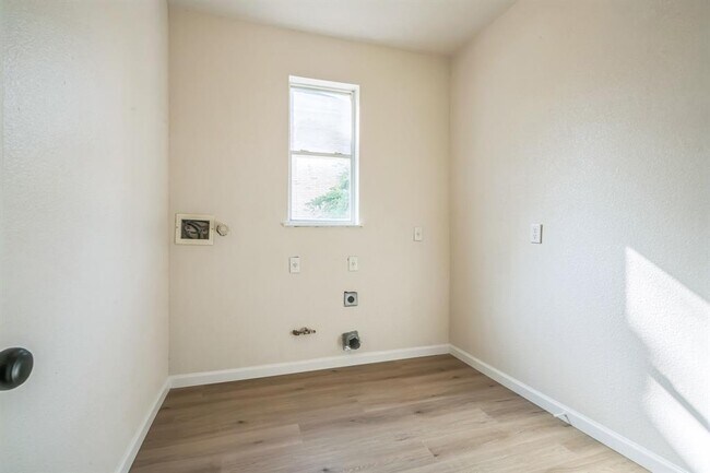 Building Photo - 3604 Bratton Heights Dr