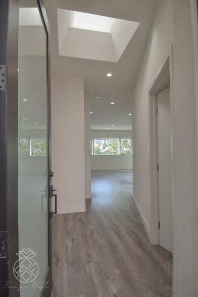 Building Photo - 905 Parkman Ave