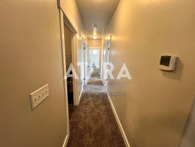 Building Photo - 14488 S Selvig Way