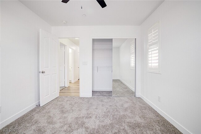 Building Photo - 2120 Waterlily View St