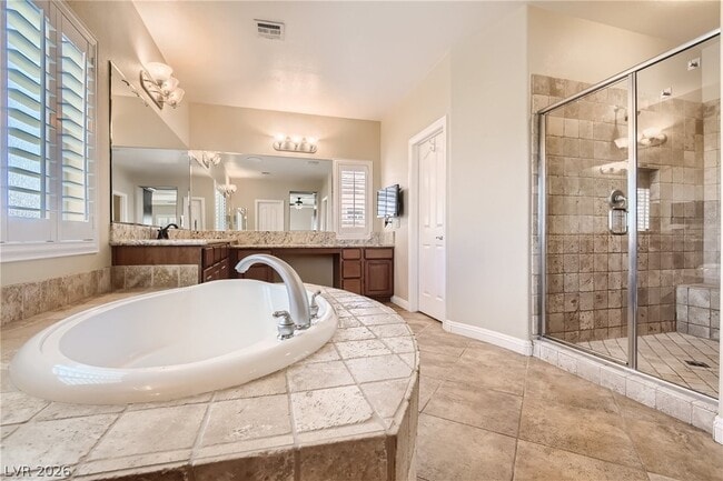 Building Photo - 552 Puenta Del Rey St