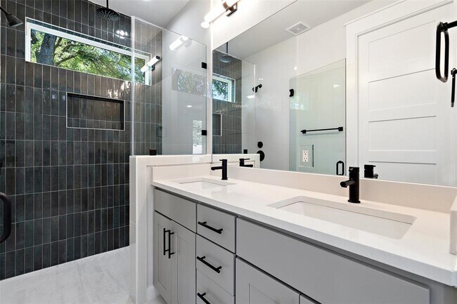 Building Photo - 5109 Stone Gate Dr