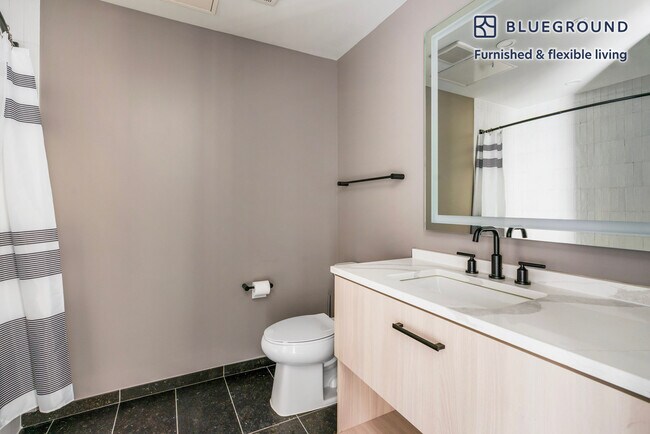 Building Photo - 1313 L St NW