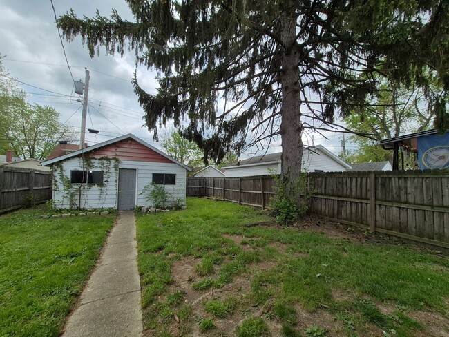 Building Photo - Cozy 2 Bedroom Ranch
