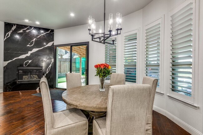 Building Photo - A must see in highly sought after Windsong...