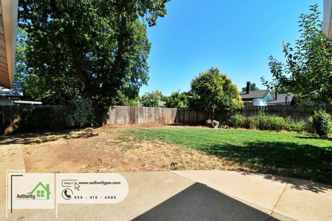 Building Photo - 1857 Sutterwood Dr