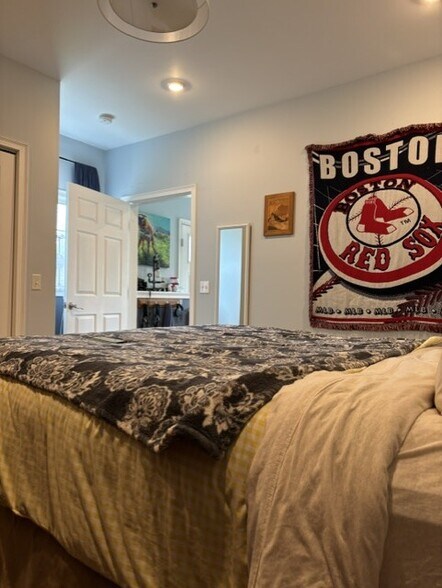 Bedroom - 80 Keltan Hts