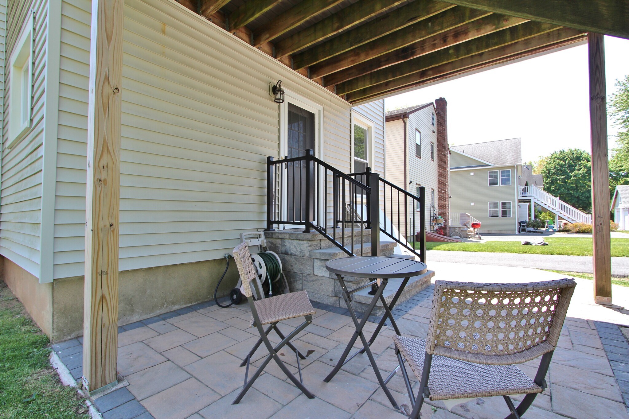 Paver Patio - 552 Cumberland St
