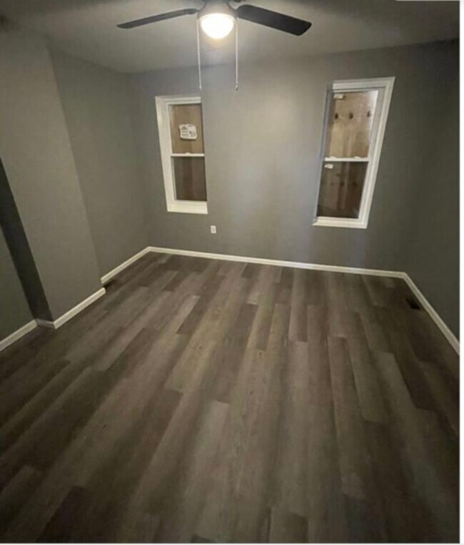 Building Photo - 1839 W North Ave