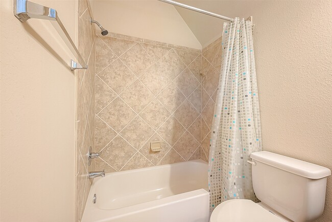 Building Photo - 14113 Timber Bluff Dr