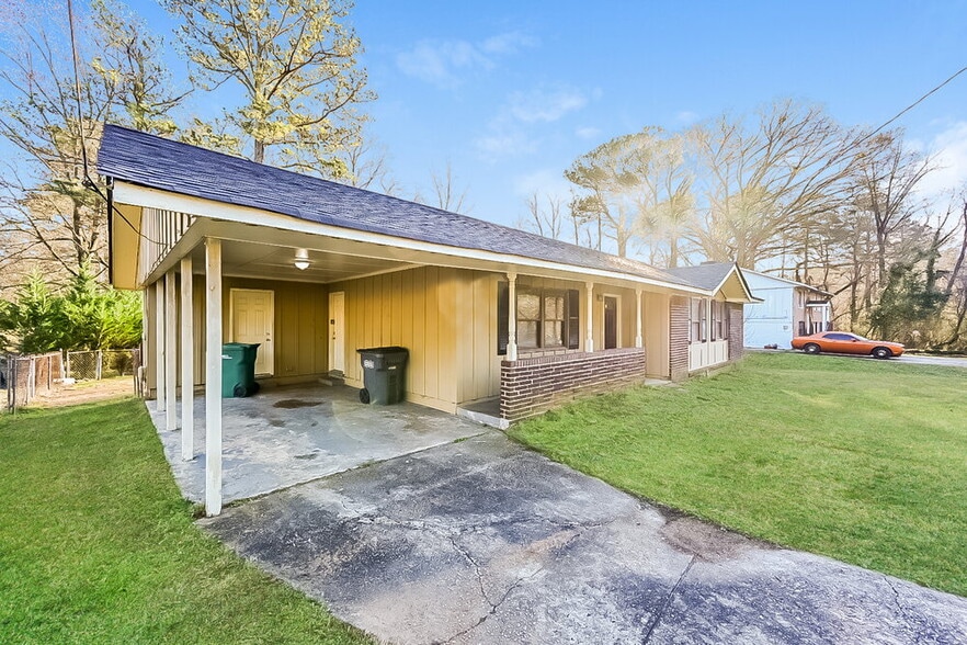 Building Photo - 263 Roxbury Dr