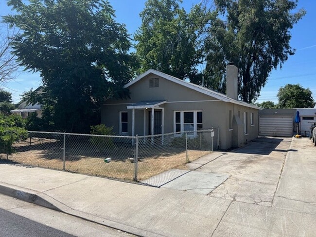 Primary Photo - House