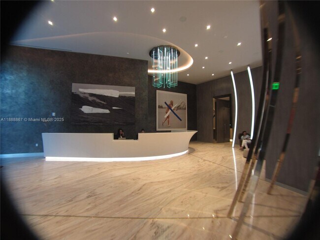 Building Photo - 1000 Brickell Plaza